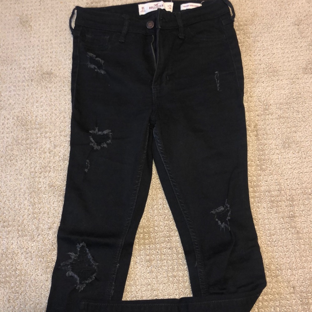 Hollister- black ripped jeans